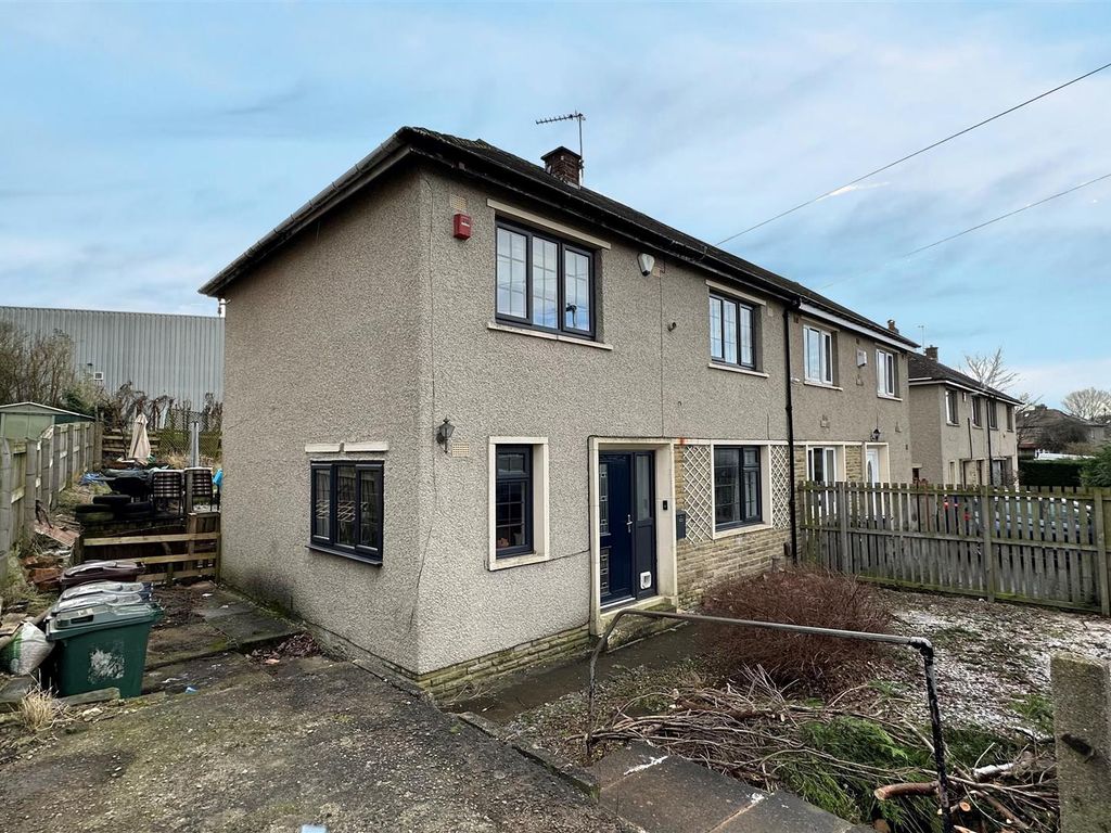 3 bed semidetached house for sale in Hillary Road, Wrose, Shipley BD18