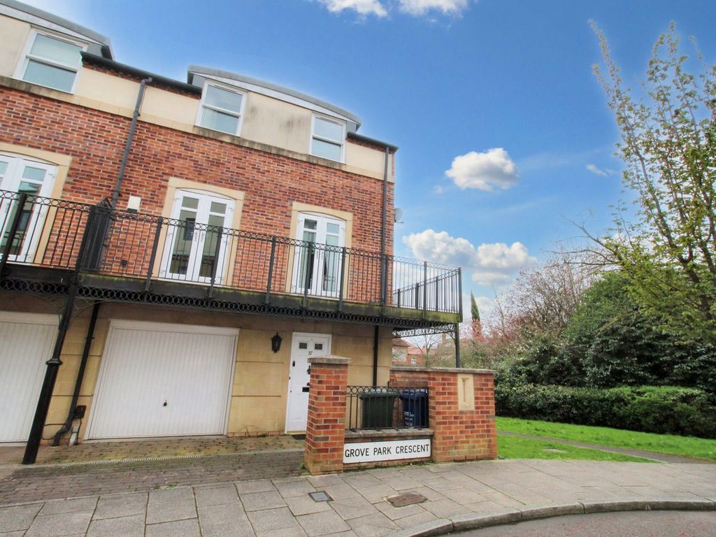 4 bed town house for sale in Grove Park Crescent, Gosforth, Newcastle