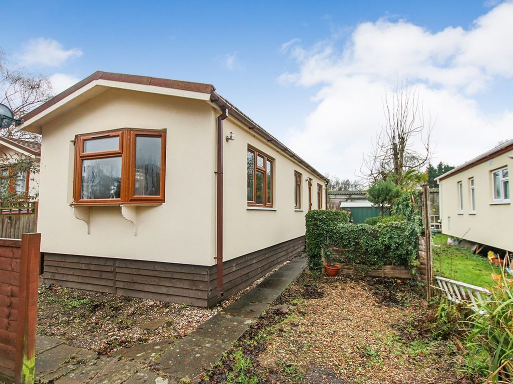 1 bed mobile/park home for sale in Meadowside Park, Lingfield RH7 Zoopla
