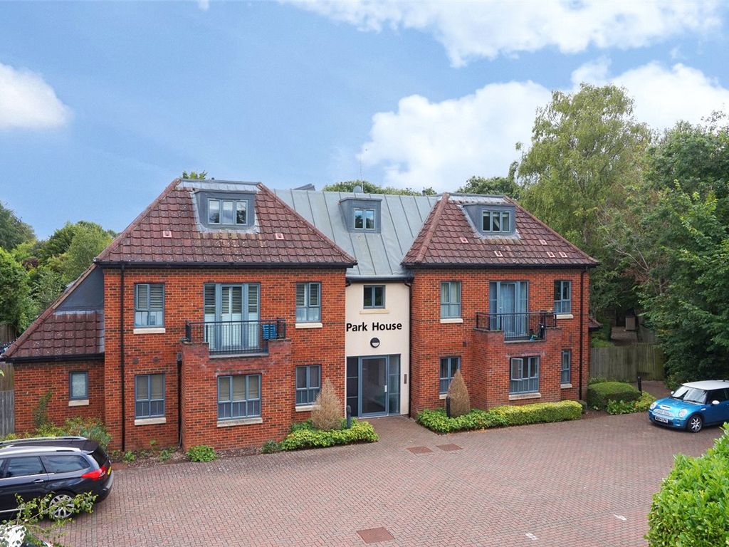 2 bed flat to rent in Park House, 40 Queen Ediths Way, Cambridge