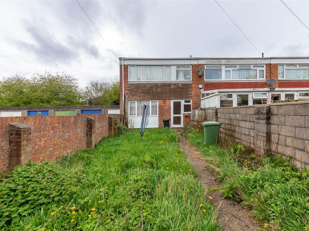 3 bed end terrace house for sale in Cedar Close, Patchway, Bristol BS34
