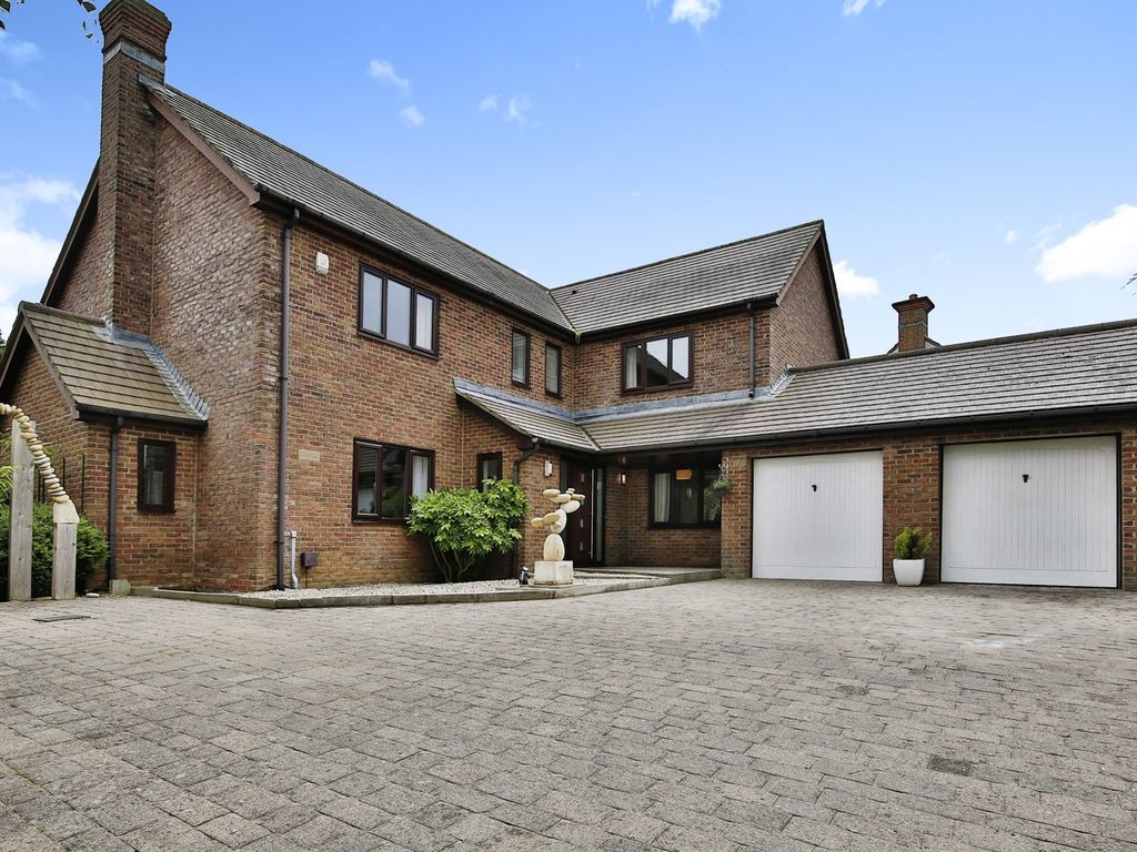 5 bed detached house for sale in Wellington Drive, Wynyard, Billingham