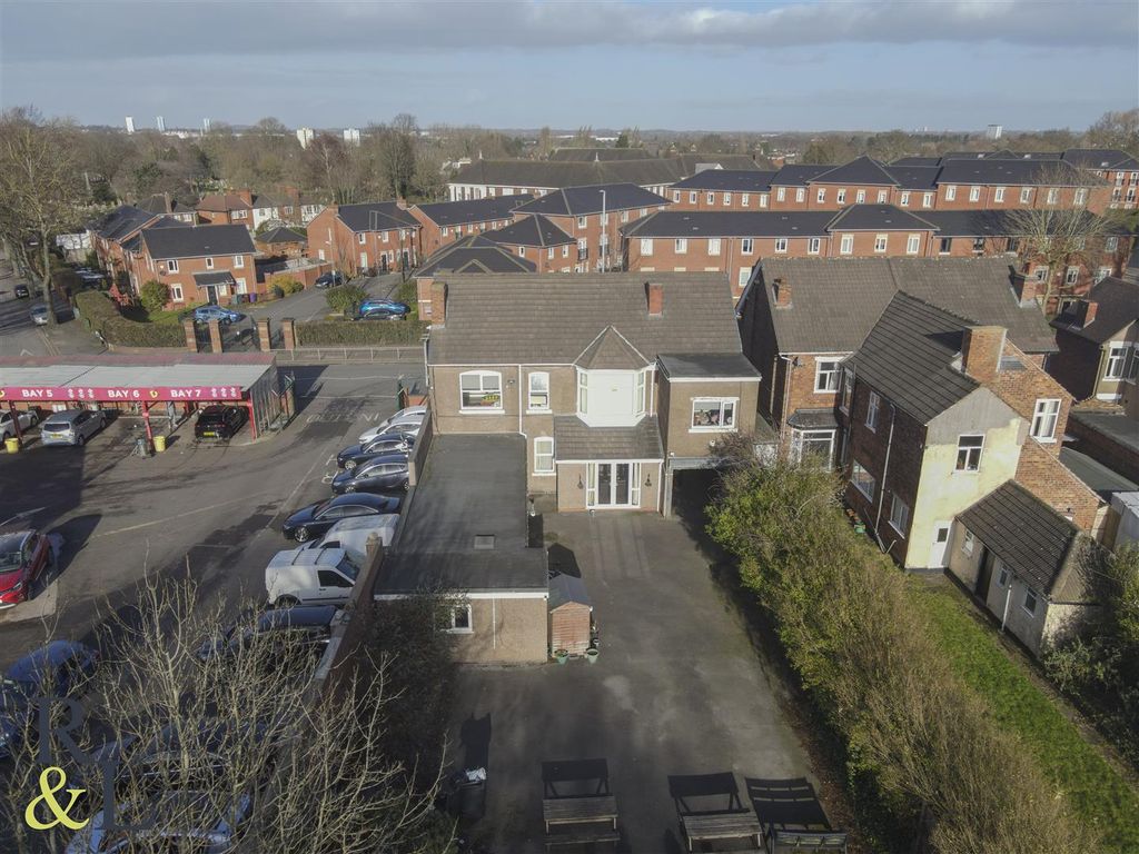 10 bed detached house for sale in Wellington Road, Bilston WV14 Zoopla