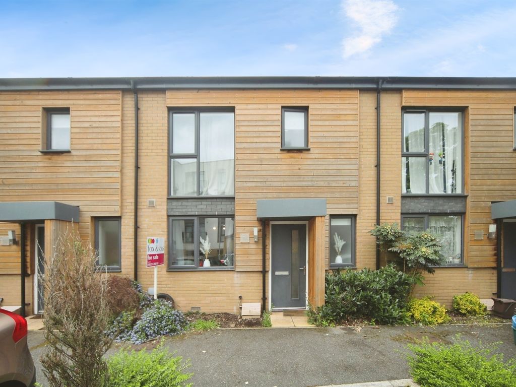 3 bed terraced house for sale in Firepool Crescent, Taunton TA1, £