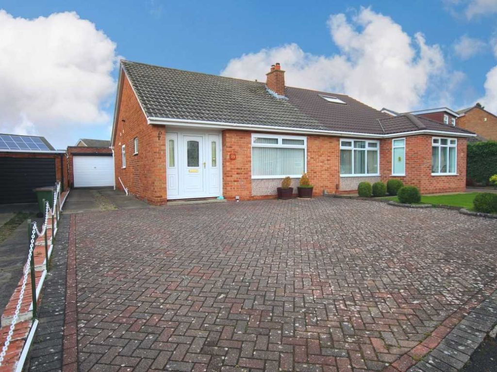 2 bed bungalow for sale in Whitby Avenue, Guisborough, North Yorkshire