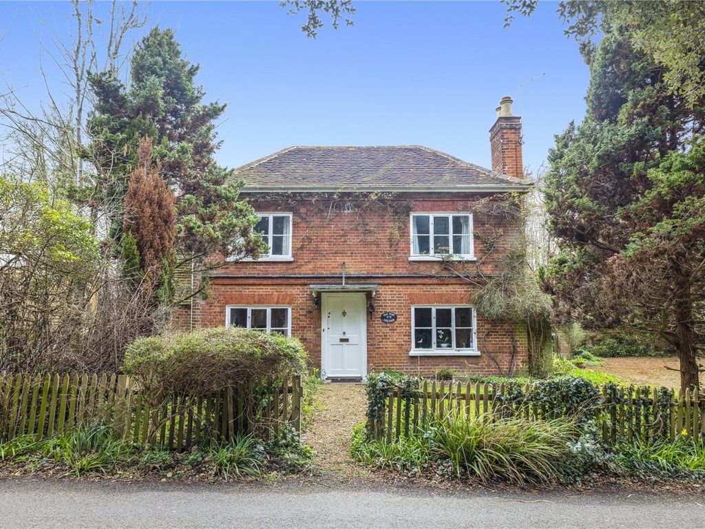 4 bed detached house for sale in Church Street, Effingham, Leatherhead