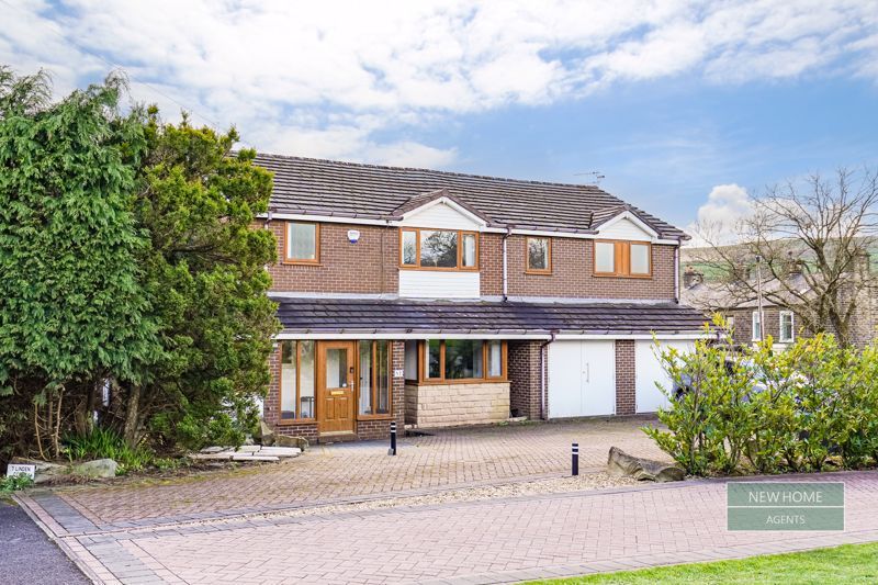 5 bed detached house for sale in Linden Close, Ramsbottom, Bury BL0, £