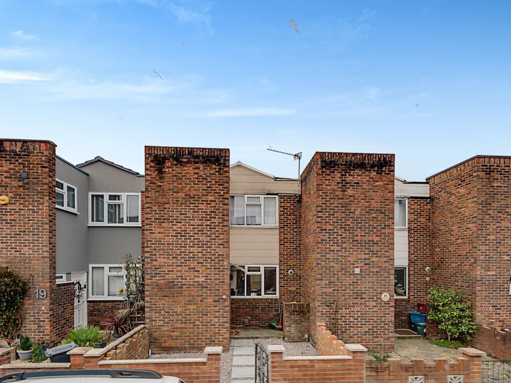 3 bed terraced house for sale in Pottery Road, Brentford TW8 Zoopla