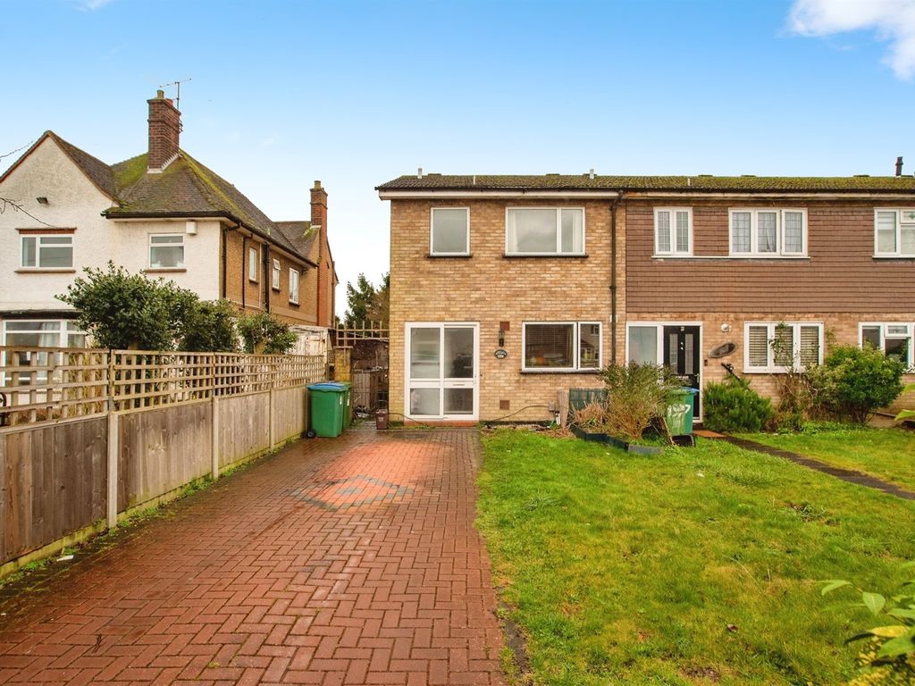 3 bed end terrace house for sale in Gammons Lane, Watford WD24, £500,000 Zoopla