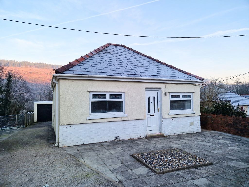 3 bed detached bungalow for sale in Lletty Dafydd, Clyne, Neath SA11