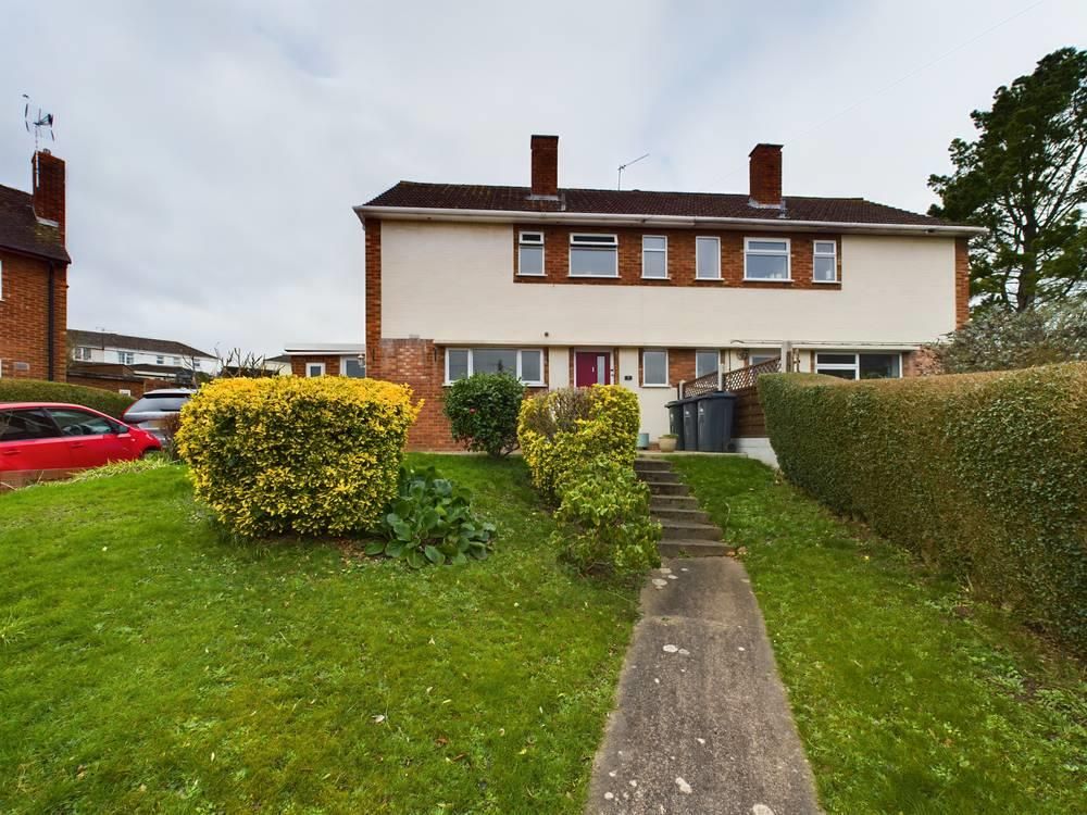 3 bed semidetached house for sale in Ashdown Close, Malvern WR14, £