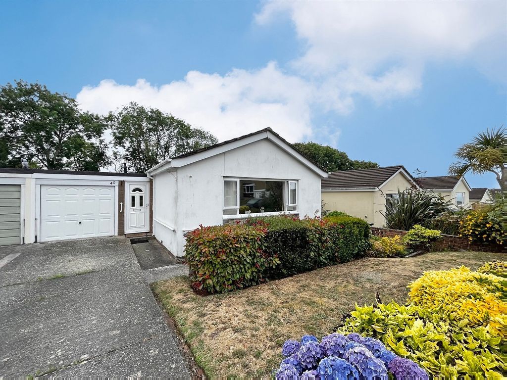 3 bed semidetached house for sale in Green Park Road, Preston