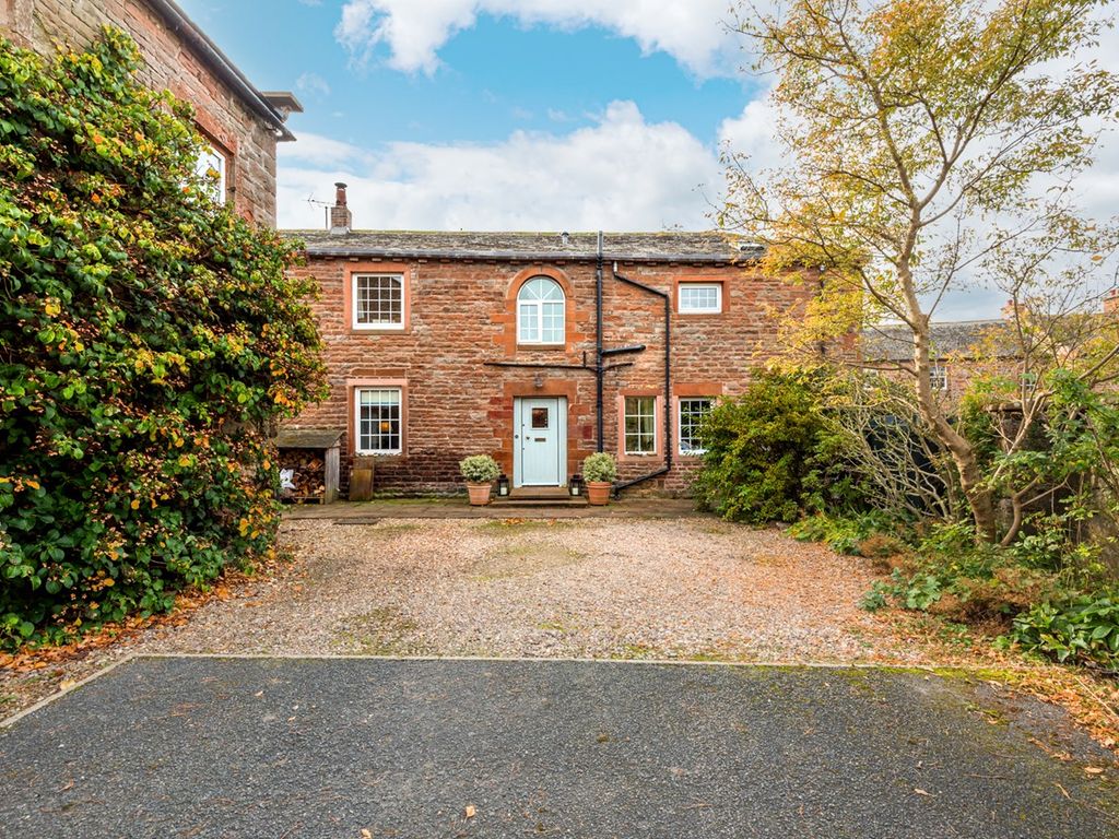 4 bed linkdetached house for sale in Temple Sowerby, Penrith CA10, £