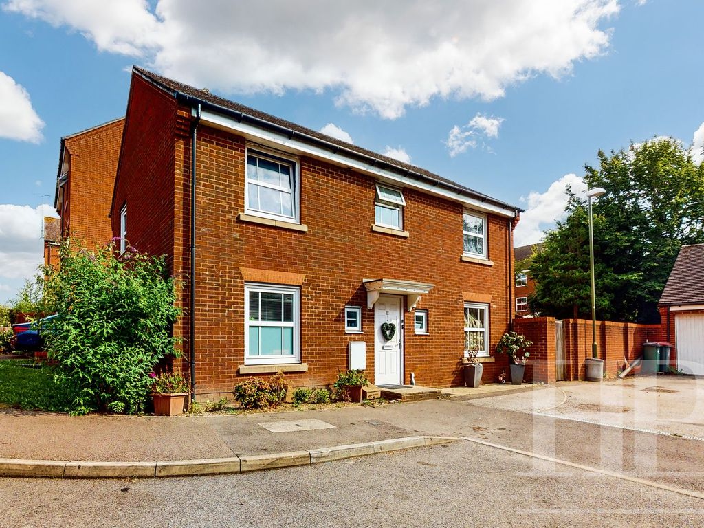 4 bed detached house for sale in Hazelwick Mews, Crawley RH10 Zoopla