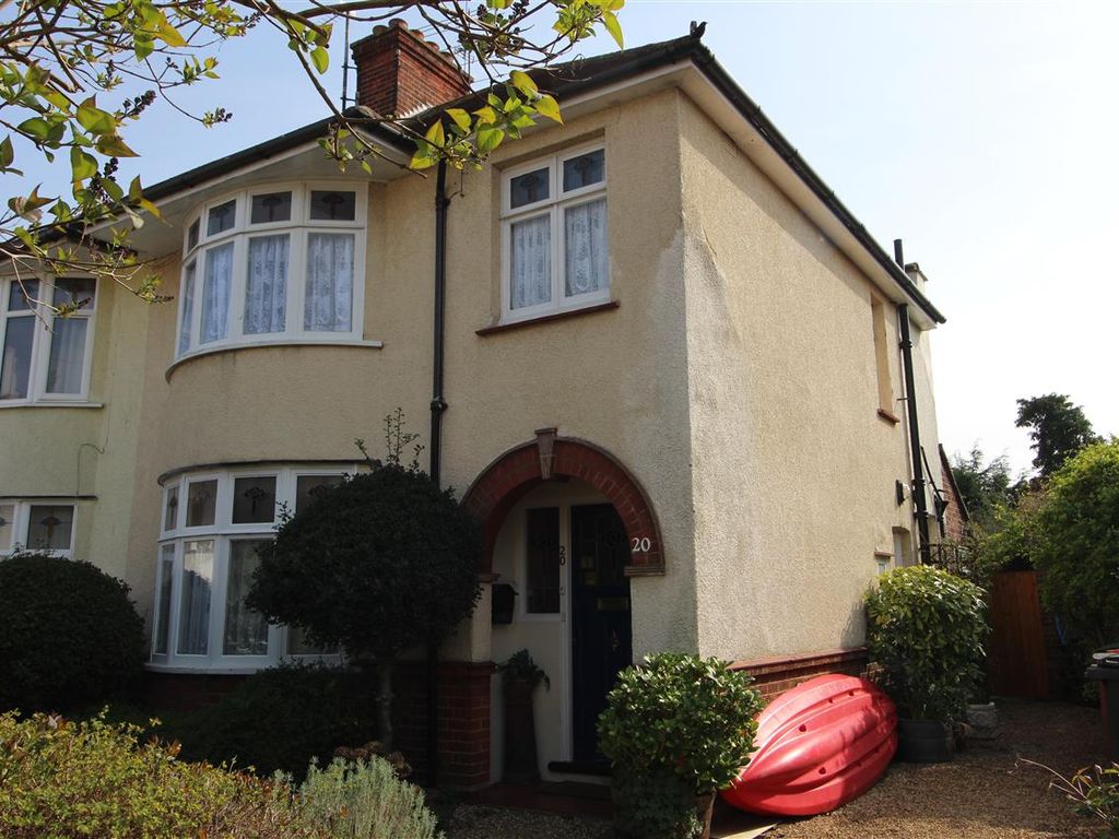 3 bed semidetached house for sale in Everard Road, Bedford, Bedford