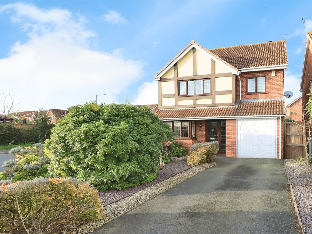 4 bed detached house for sale in Cutty Sark Drive, StourportOnSevern DY13, £375,000 Zoopla