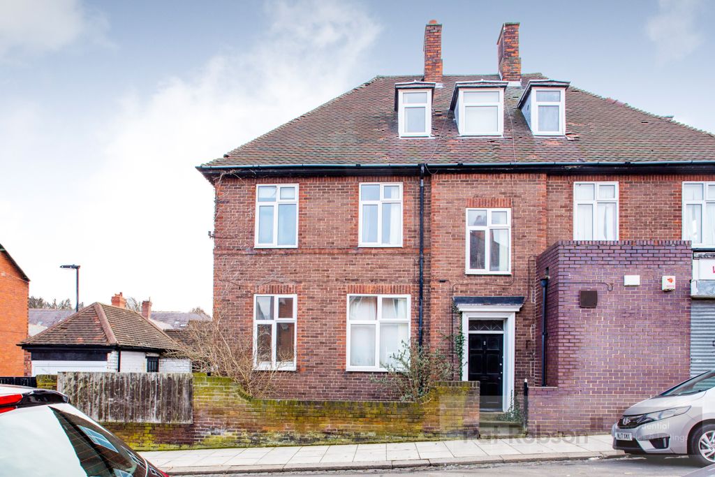 4 bed property to rent in Cherryburn Gardens, Fenham, Newcastle Upon