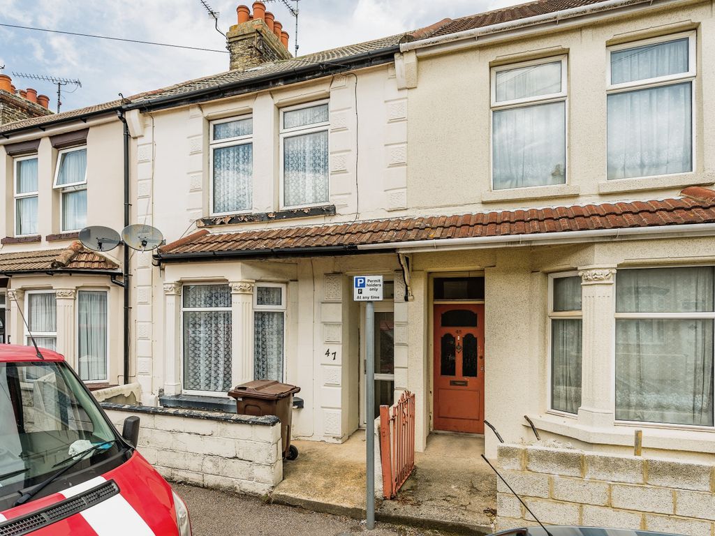 3 bed terraced house for sale in Selbourne Road, Gillingham, Kent ME7
