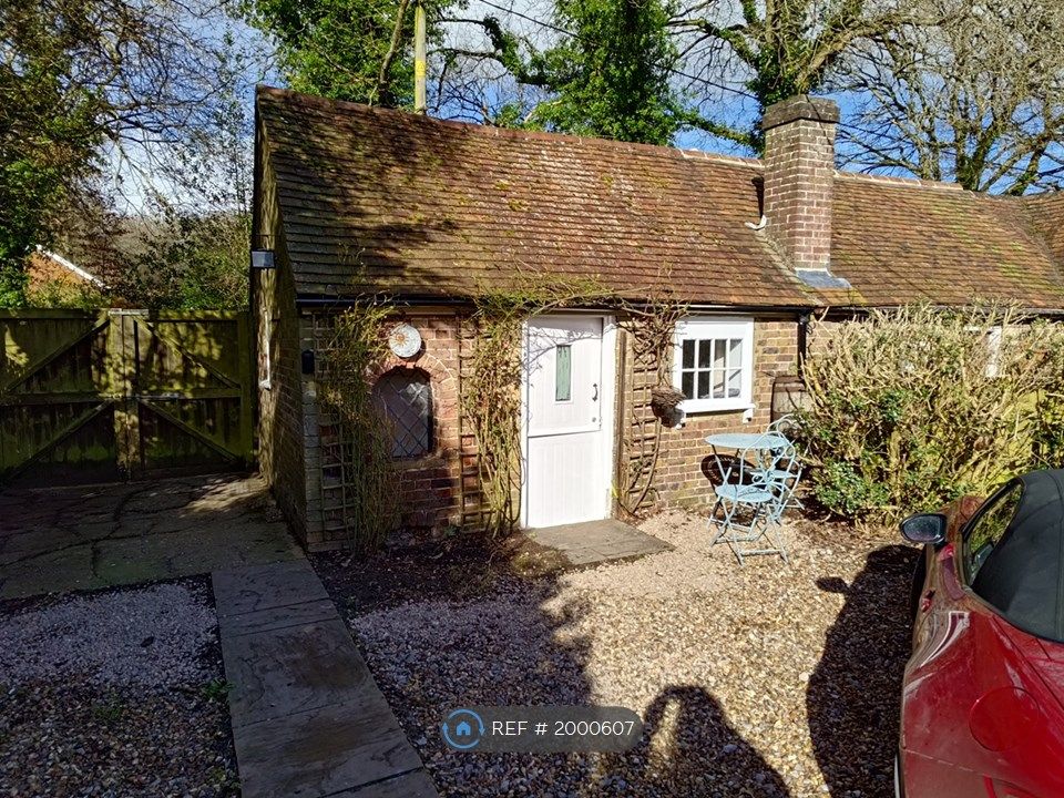 Room to rent in Ringshall, Berkhamsted HP4, £867 pcm Zoopla