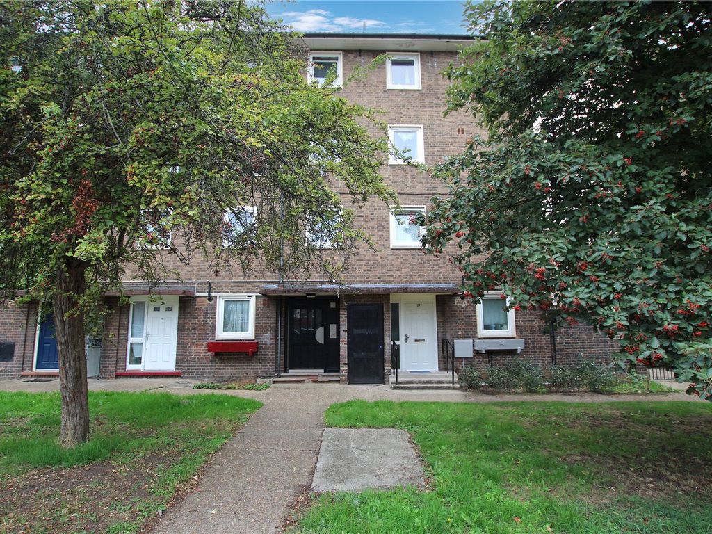 Charles Grinling Walk, Woolwich, London SE18