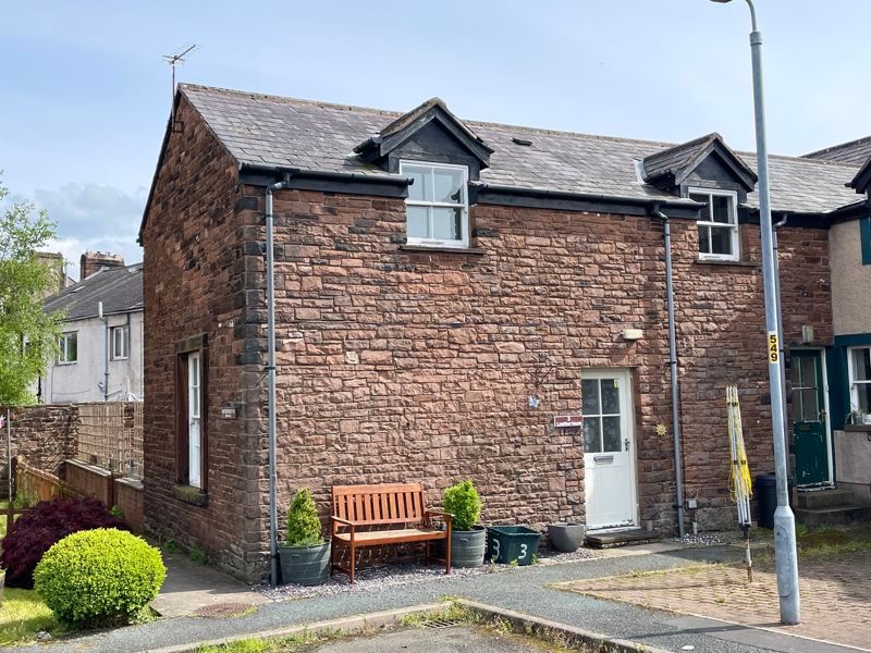 2 bed cottage for sale in Foster Street, Penrith CA11 Zoopla