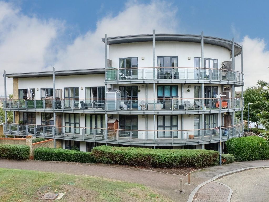2 bed flat for sale in Waterstone Way, Greenhithe DA9, £275,000 Zoopla