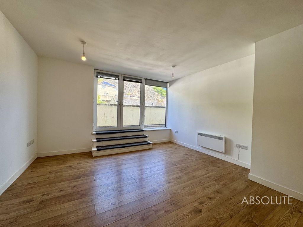 1 bed flat to rent in Fleet Street, Torquay TQ2, £675 pcm Zoopla