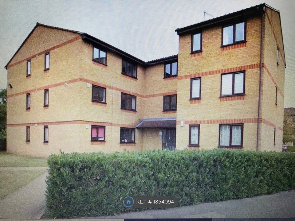 1 bed flat to rent in Lowestoft Drive, Slough SL1, £875 pcm Zoopla