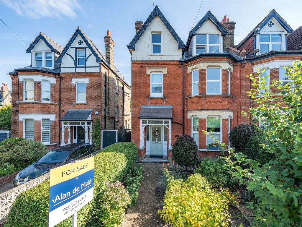 2 bed flat for sale in Oakhill Road, Beckenham BR3, £350,000 Zoopla