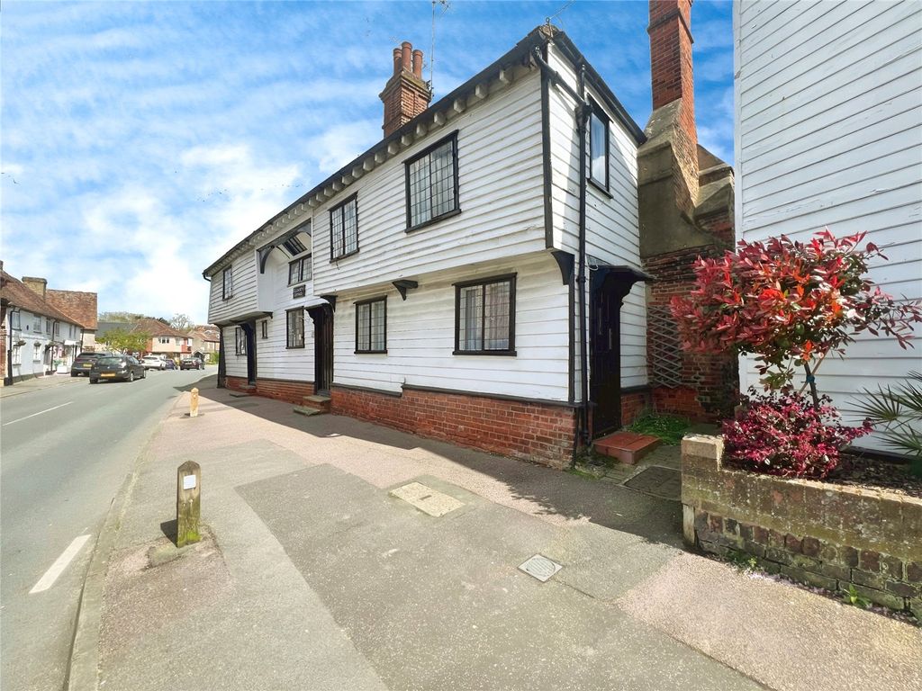 4 bed end terrace house for sale in High Street, Eynsford, Dartford