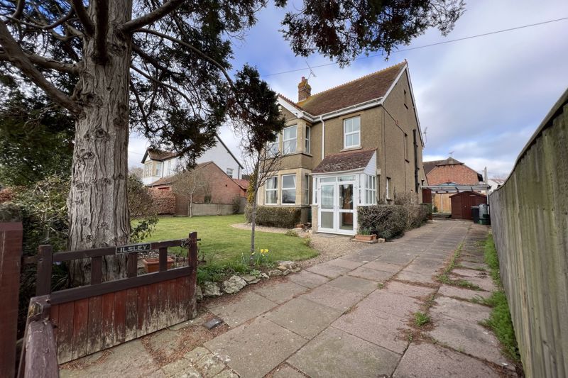 3 bed detached house for sale in Cuddesdon Road, Horspath, Oxford OX33