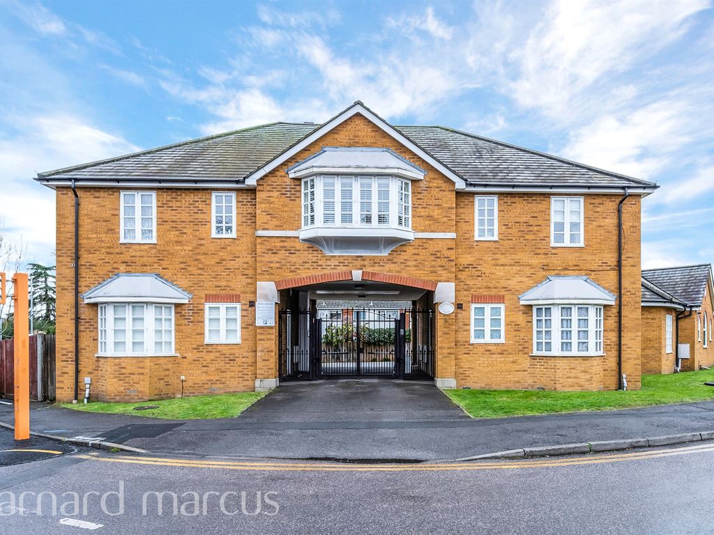 1 bed flat to rent in Station Approach, Chessington Road, West Ewell