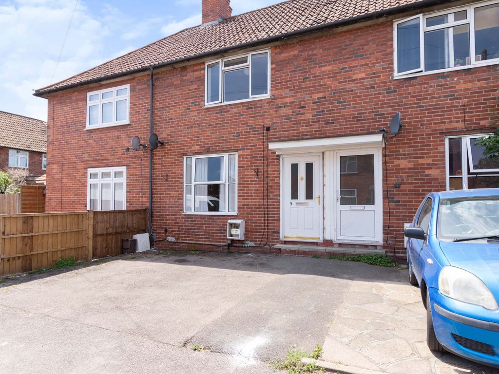 2 bed terraced house for sale in Wigmore Road, Carshalton SM5 Zoopla