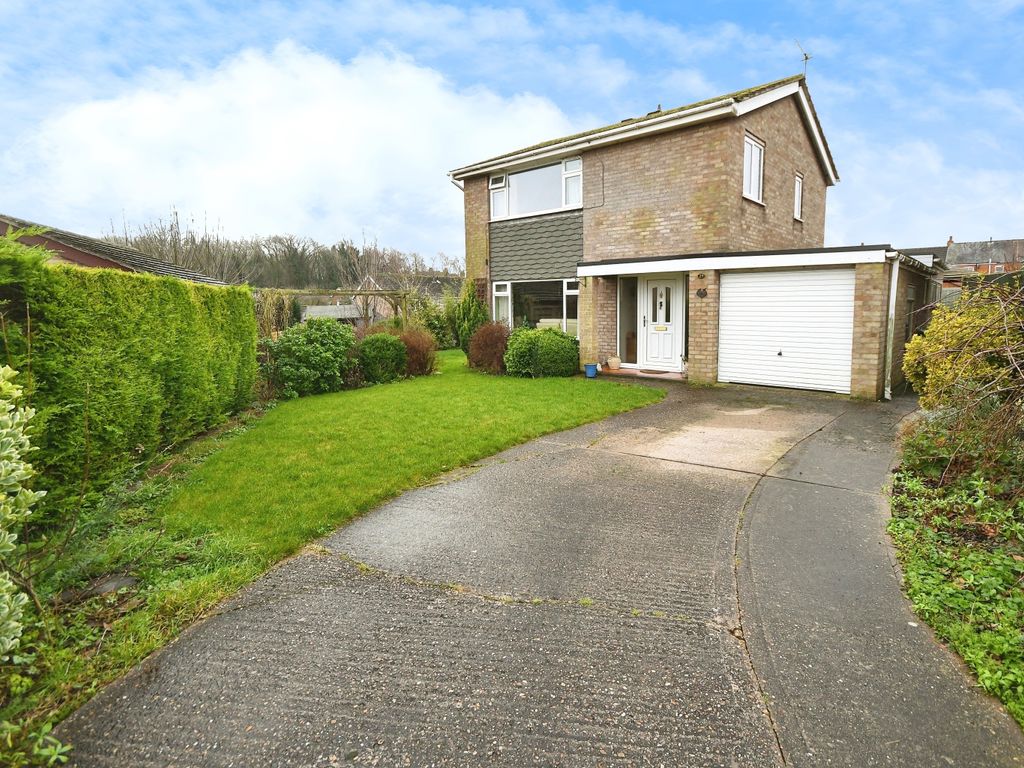 3 bed detached house for sale in Winchester Drive, Lincoln