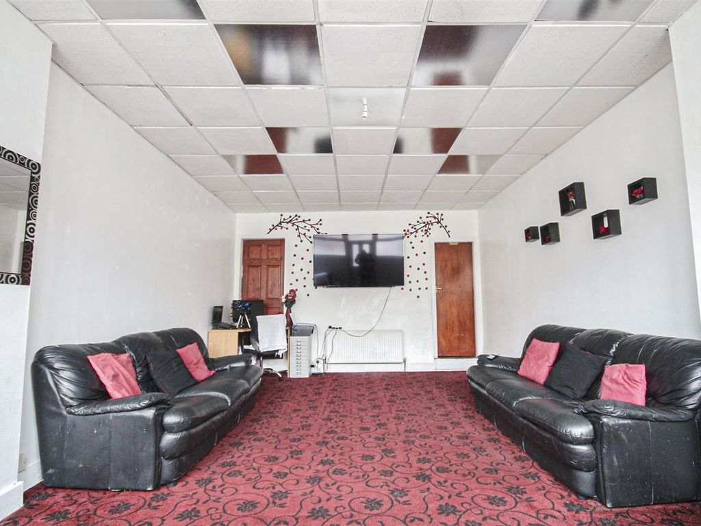 4 bed terraced house for sale in Briercliffe Road, Burnley BB10 Zoopla