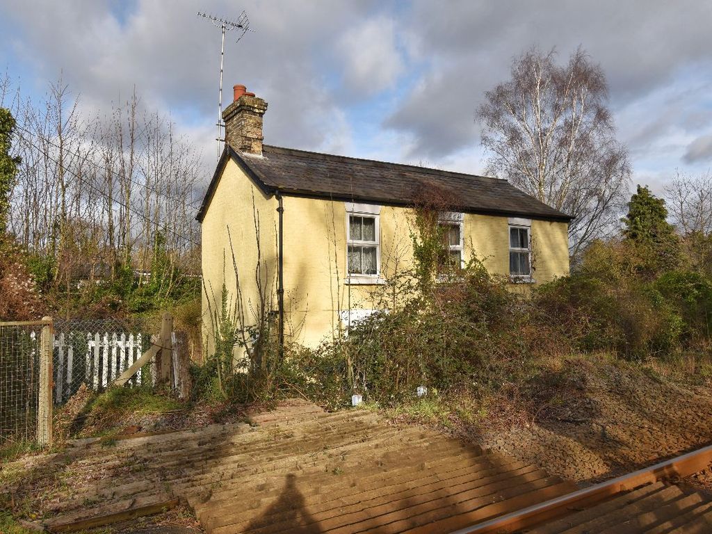 3 bed cottage for sale in Teversham Road, Fulbourn, Cambridge CB21, £