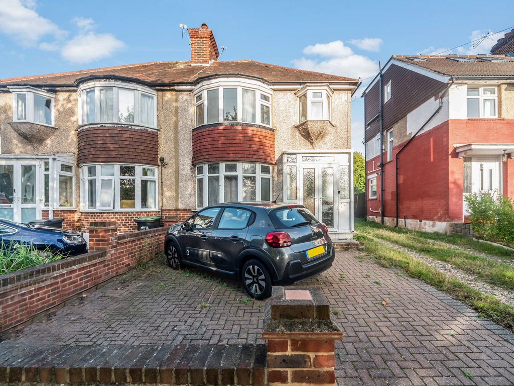 3 bed semidetached house for sale in Grand Avenue, Surbiton KT5, £