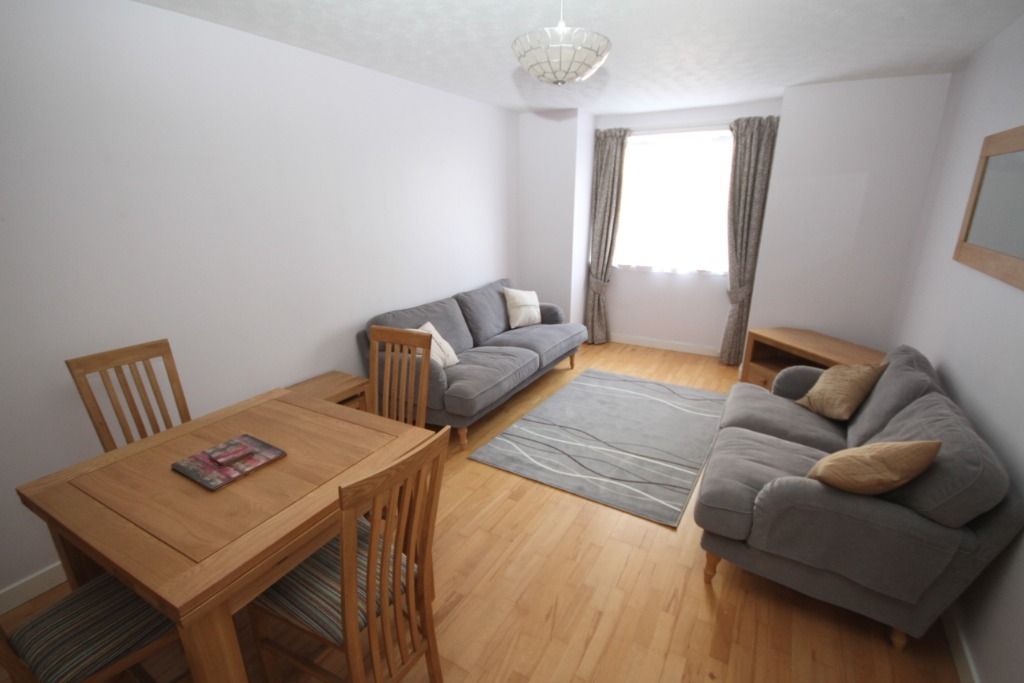 2 bed flat to rent in South Lorne Place, Leith Walk, Edinburgh EH6, £