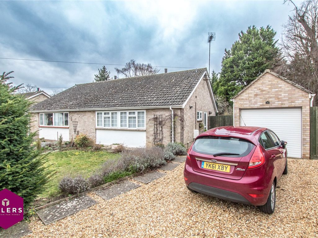2 bed bungalow for sale in Geoffrey Avenue, Fulbourn, Cambridge