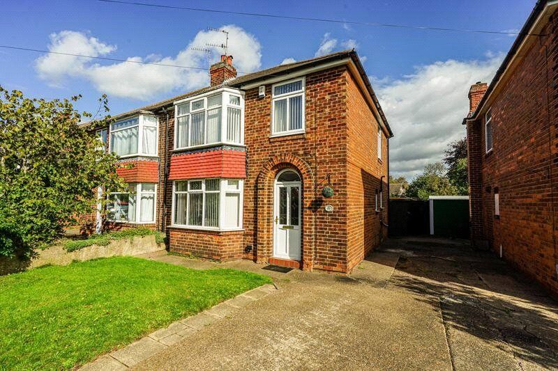 3 bed semidetached house for sale in Chestnut Avenue, Doncaster, South