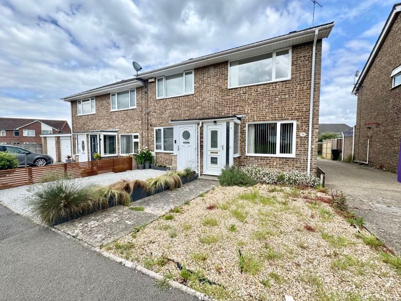 2 bed end terrace house for sale in Inglesham Way, Hamworthy, Poole