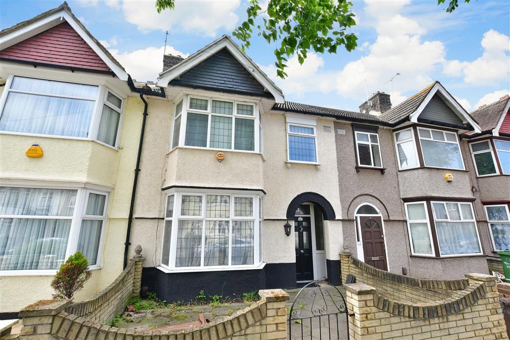 3 bed terraced house for sale in Netherfield Gardens, Barking, Essex