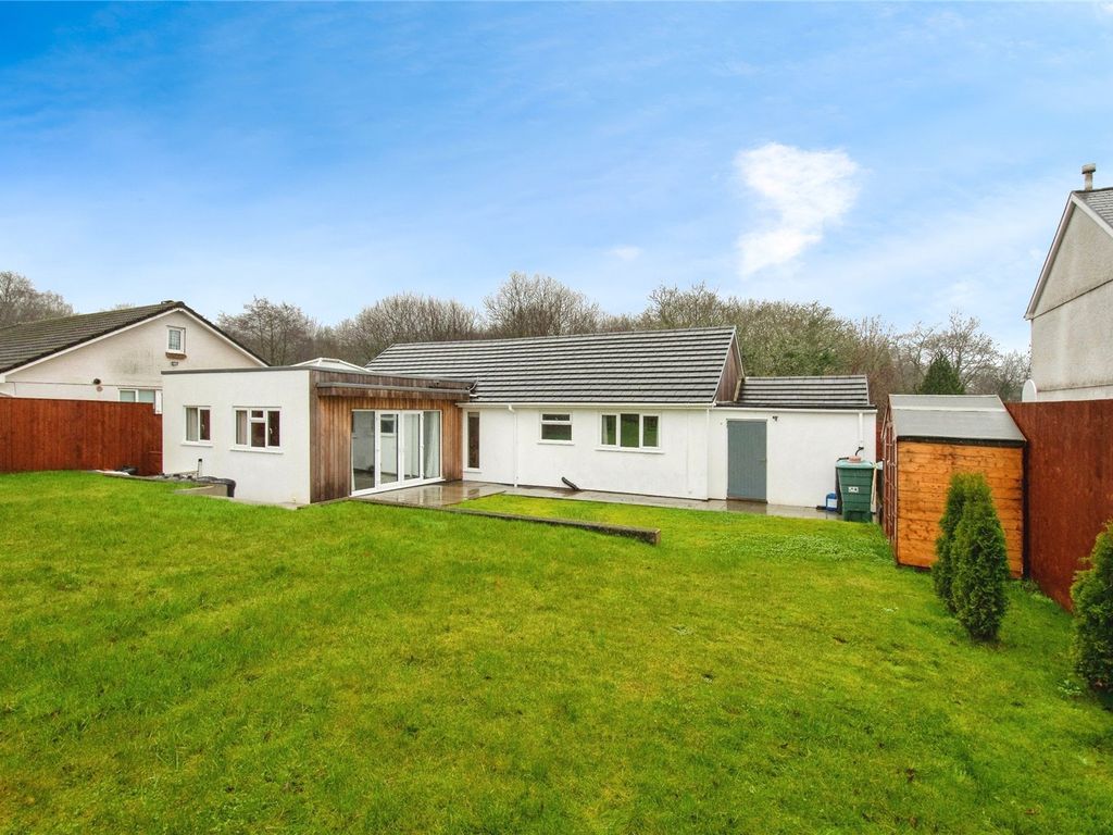 3 bed bungalow for sale in Deri Road, Glanamman, Ammanford, Carmarthenshire SA18, £300,000 Zoopla