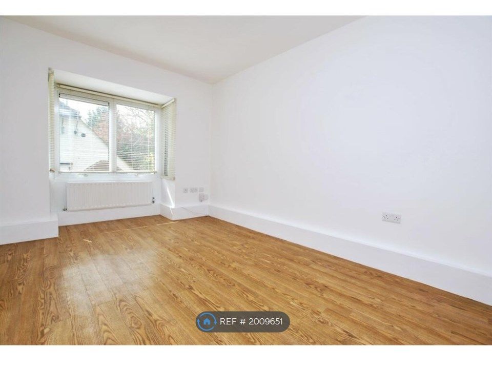 1 bed flat to rent in Cross Lanes, Guildford GU1, £1,190 pcm Zoopla