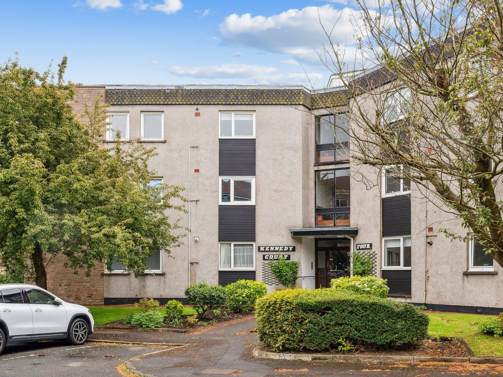 2 bed flat for sale in Kennedy Court, Giffnock, East Renfrewshire G46