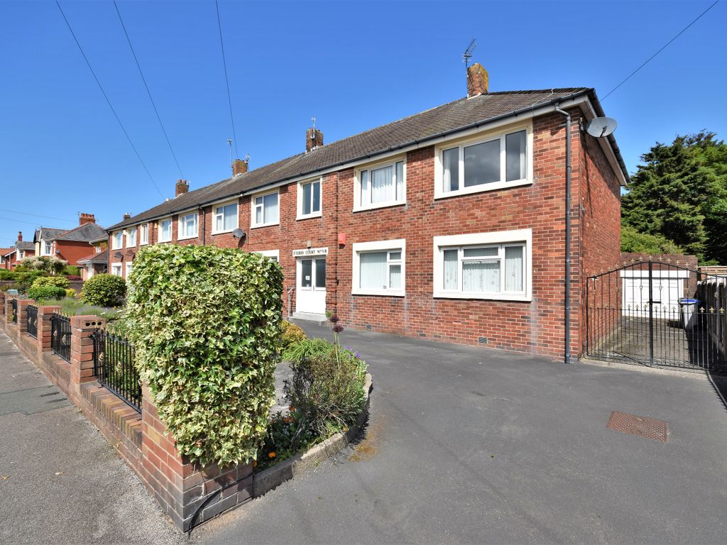 3 bed flat for sale in St. Lukes Road, Blackpool FY4 Zoopla