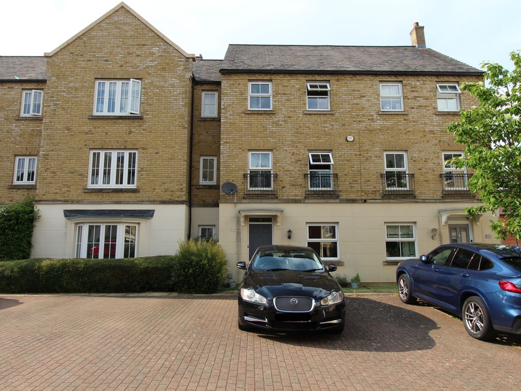 5 bed town house to rent in Ripley Close, Kingsmead, Milton Keynes MK4