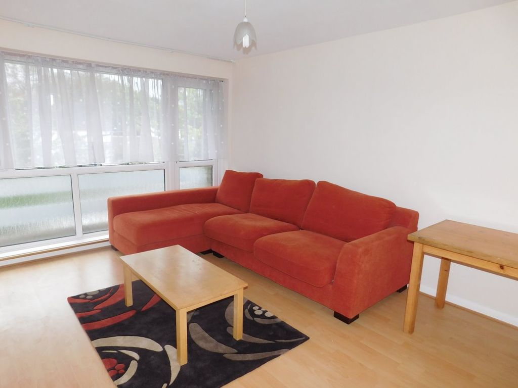 2 bed flat to rent in Thomas A Beckett Close, Sudbury Hill, Harrow HA0
