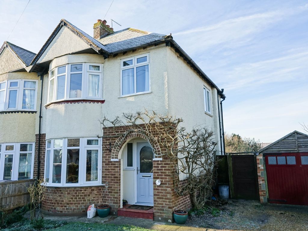 3 bed semidetached house for sale in Greystone Avenue, Bognor Regis