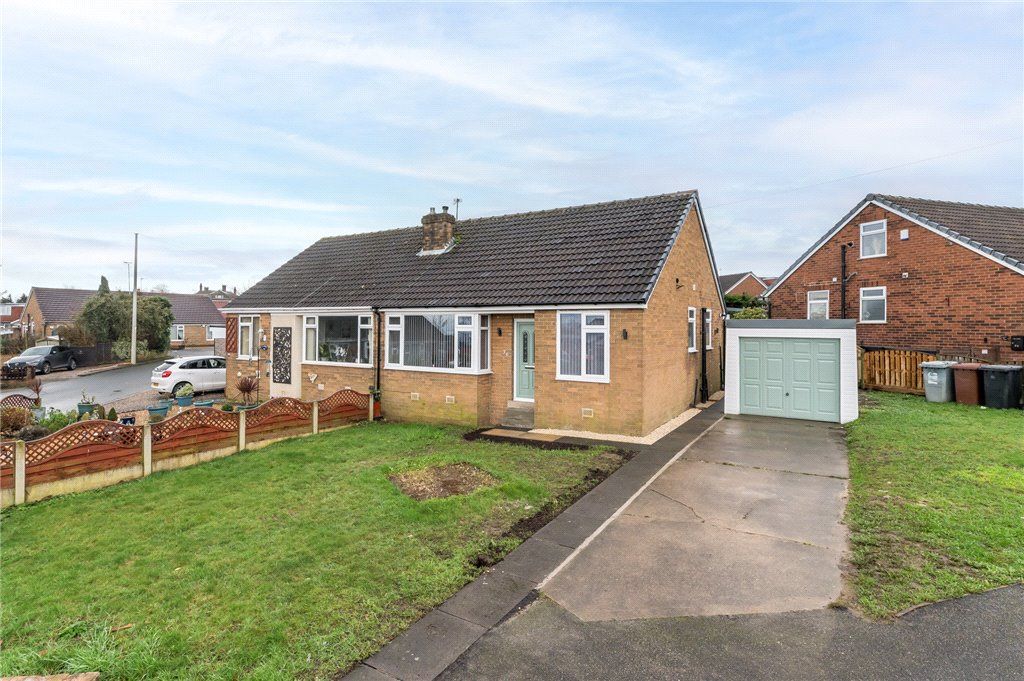 2 bed bungalow for sale in Scott Green Drive, Gildersome, Morley, Leeds